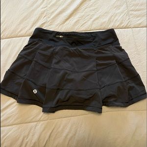 Black Lululemon golf skirt